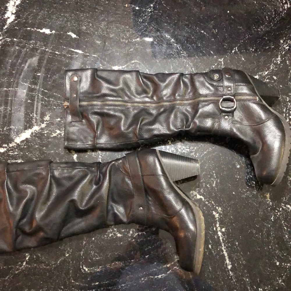 Black boots